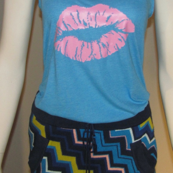 Racerback Relaxed Fit HTV Embellishment NWOT Large - Picture 4 of 8